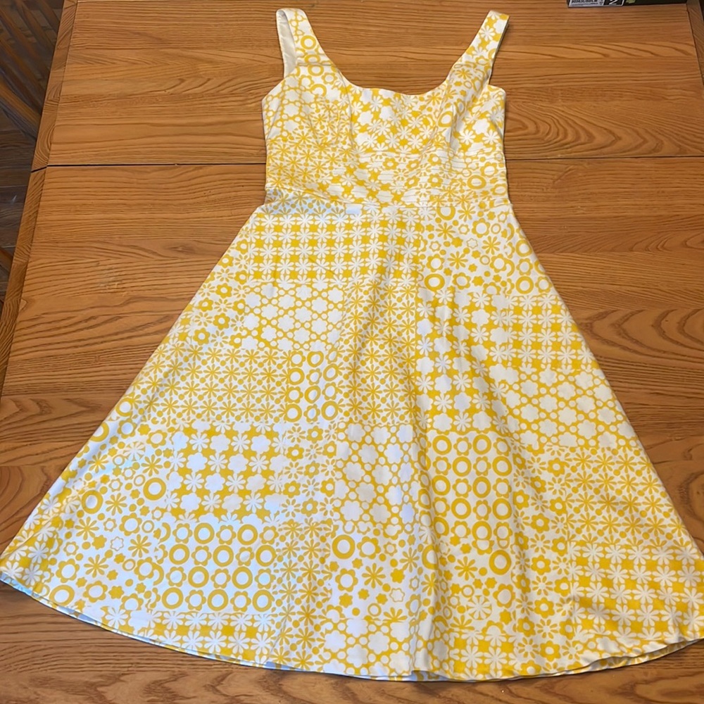 Maggy London Yellow Floral Dress Size 2P